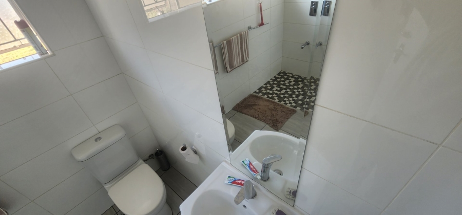 4 Bedroom Property for Sale in Newclare Gauteng