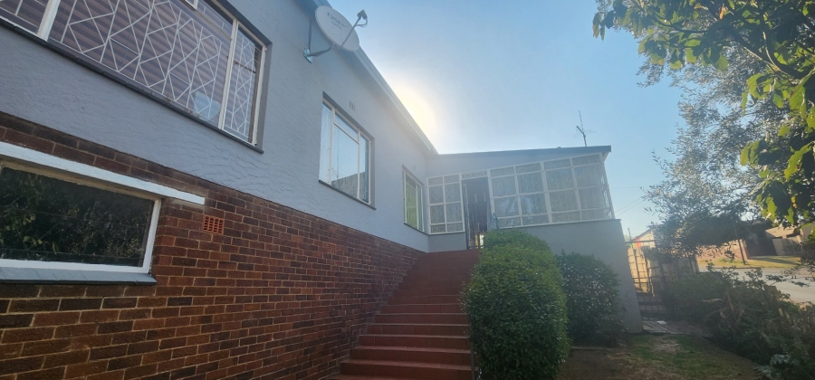 4 Bedroom Property for Sale in Newclare Gauteng