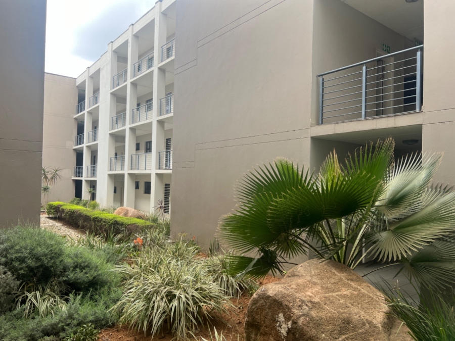 To Let 2 Bedroom Property for Rent in North Riding Gauteng