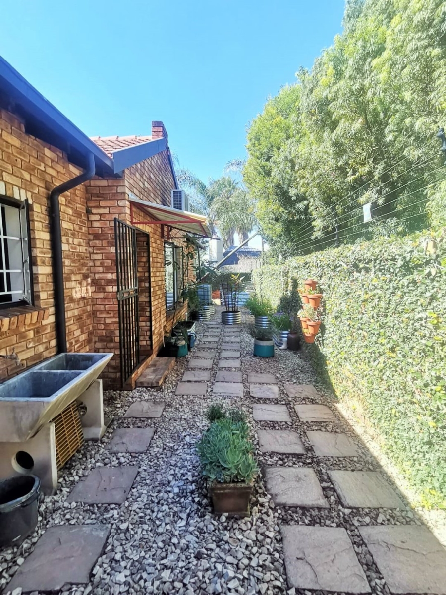 To Let 4 Bedroom Property for Rent in Highveld Gauteng