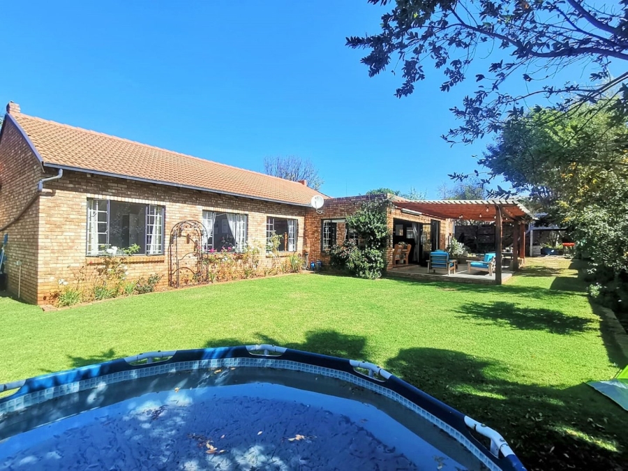 To Let 4 Bedroom Property for Rent in Highveld Gauteng