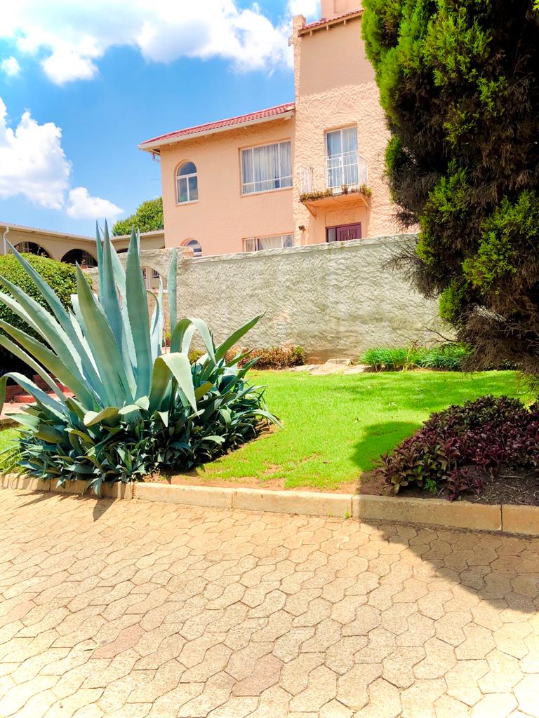 To Let 2 Bedroom Property for Rent in Montgomery Park Gauteng