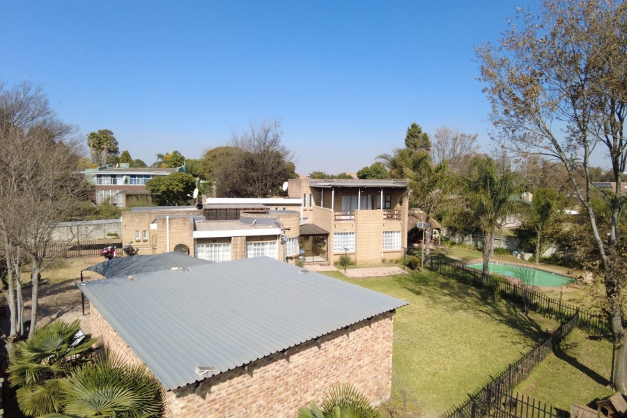 4 Bedroom Property for Sale in Bonaero Park Gauteng