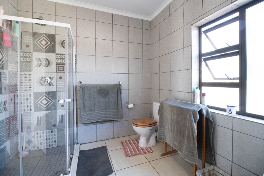 4 Bedroom Property for Sale in Bonaero Park Gauteng