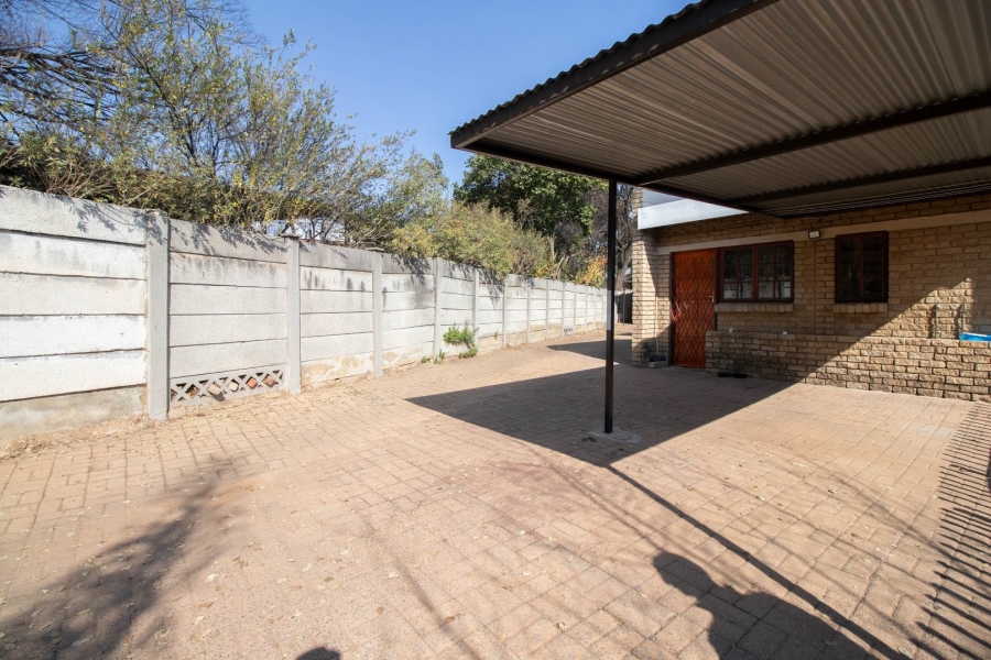 4 Bedroom Property for Sale in Bonaero Park Gauteng