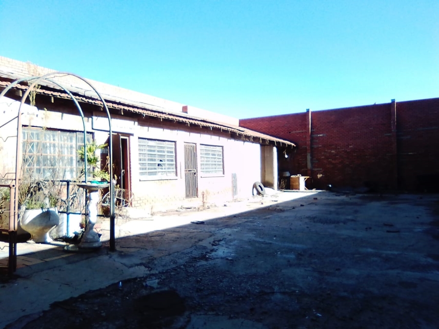 To Let commercial Property for Rent in Mqantsa Gauteng