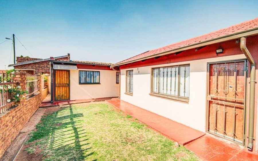 2 Bedroom Property for Sale in Leachville Gauteng