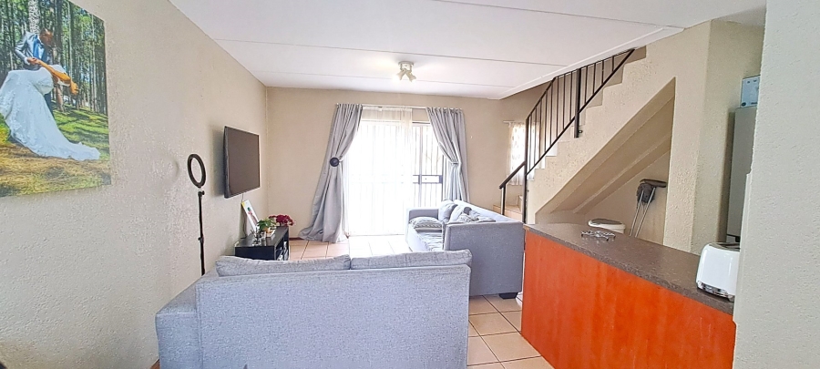 2 Bedroom Property for Sale in Halfway Gardens Gauteng