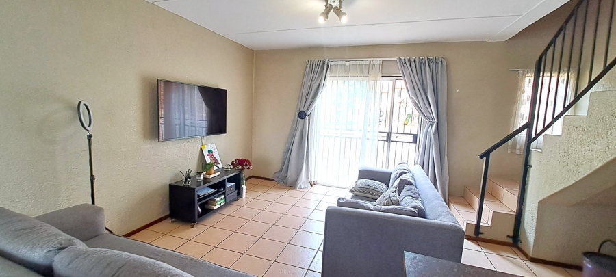 2 Bedroom Property for Sale in Halfway Gardens Gauteng