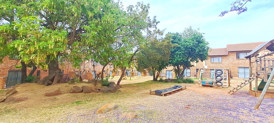 2 Bedroom Property for Sale in Halfway Gardens Gauteng