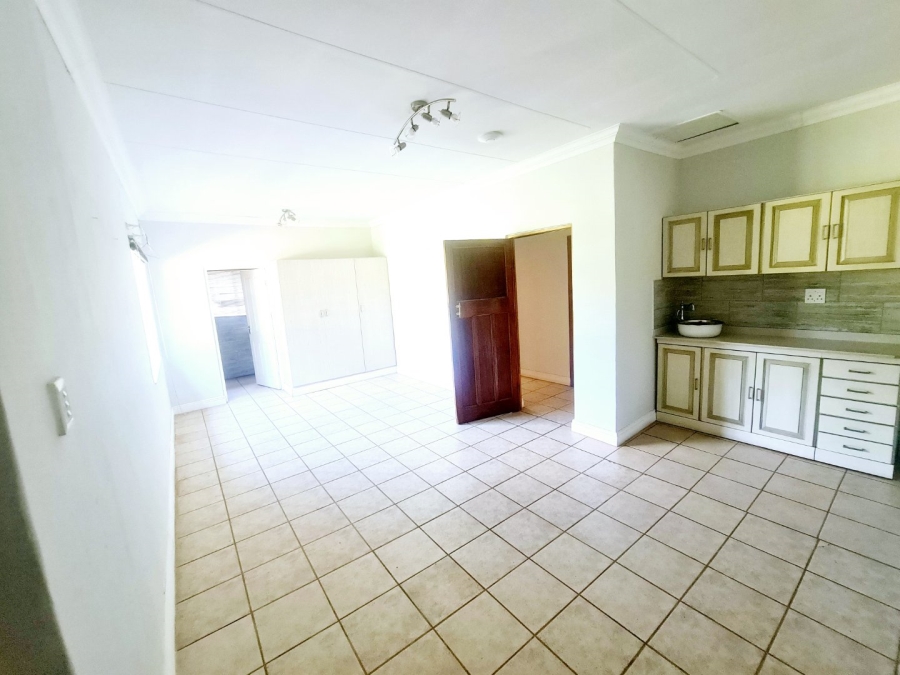 To Let 4 Bedroom Property for Rent in Raslouw Gauteng