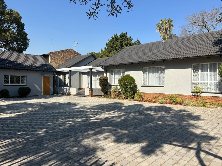 To Let 4 Bedroom Property for Rent in Noordwyk Gauteng