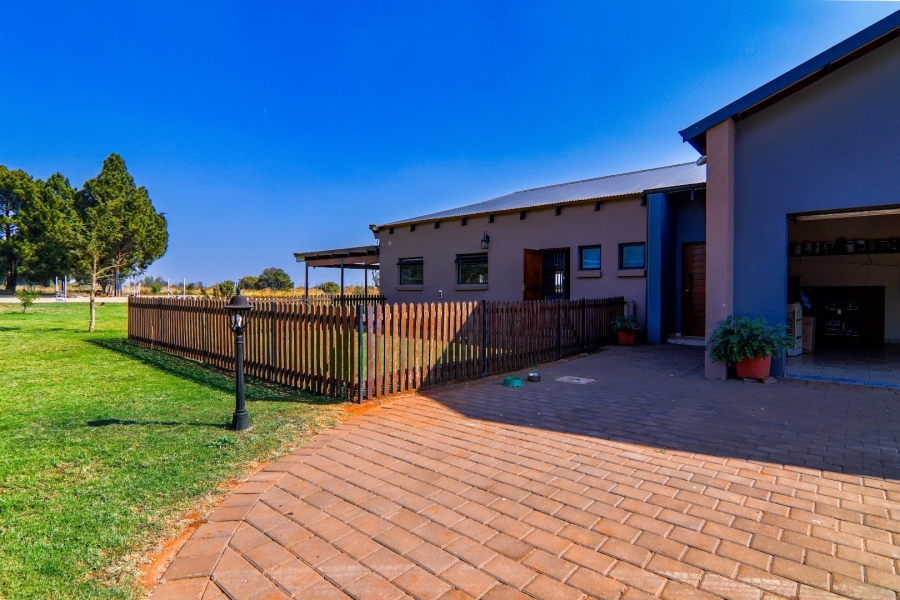 2 Bedroom Property for Sale in Waterkloof Gauteng