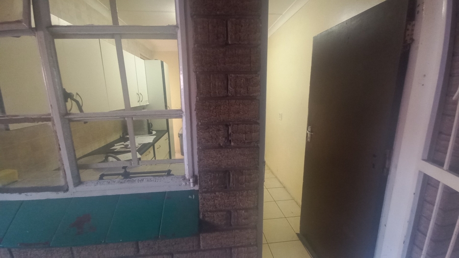 2 Bedroom Property for Sale in Lewisham Gauteng