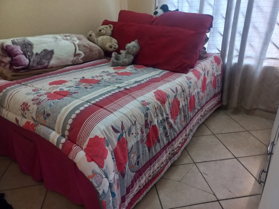 2 Bedroom Property for Sale in Lotus Gardens Gauteng