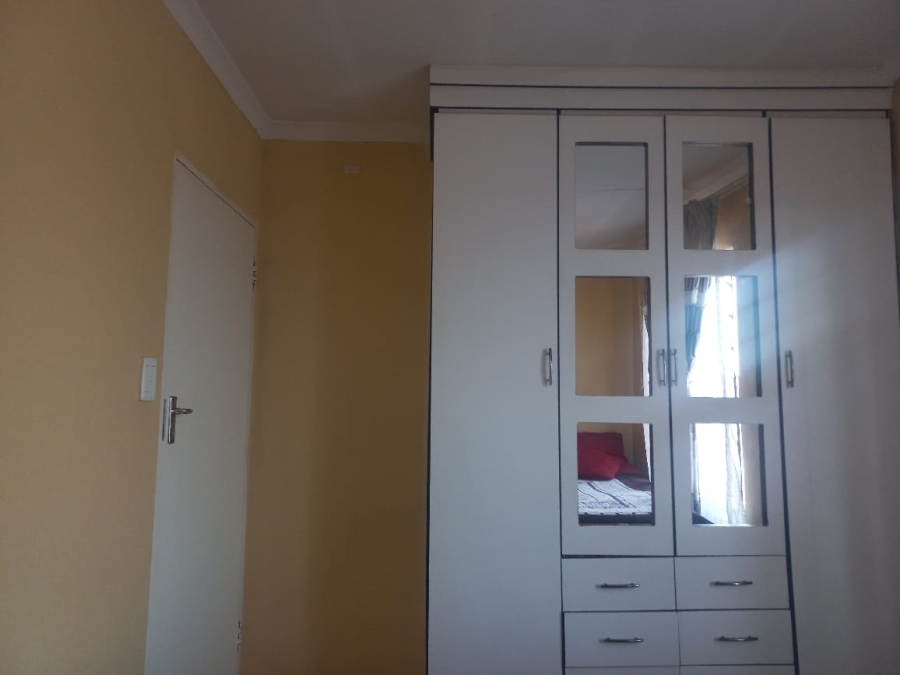 2 Bedroom Property for Sale in Lotus Gardens Gauteng