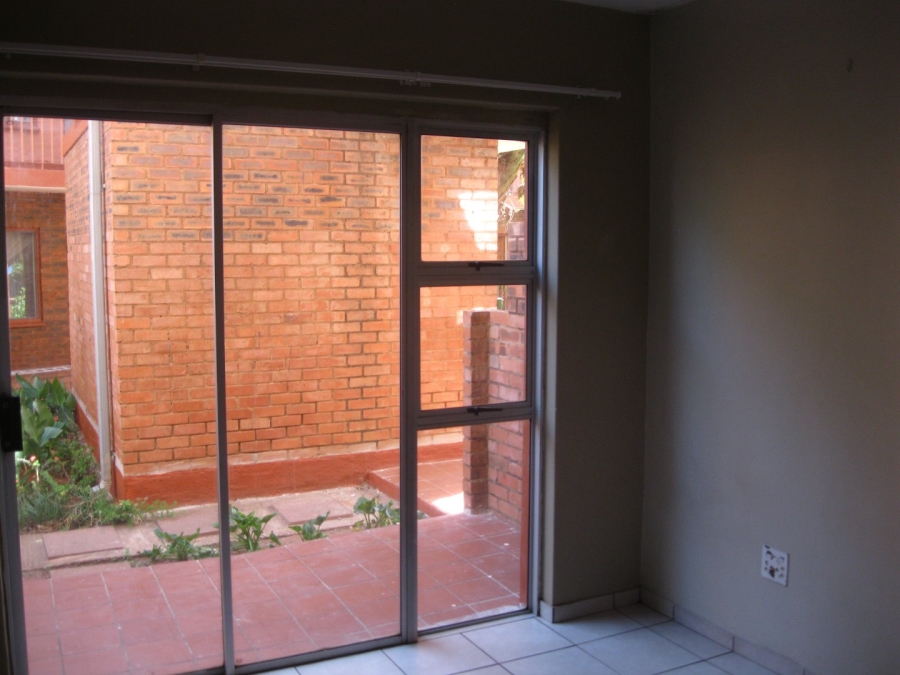 To Let 1 Bedroom Property for Rent in Riviera Gauteng