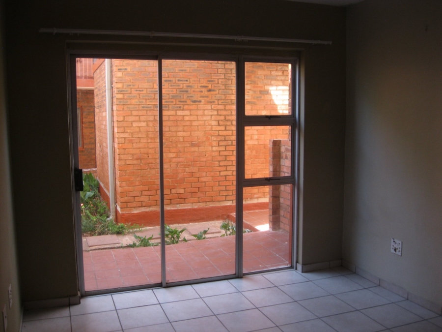 To Let 1 Bedroom Property for Rent in Riviera Gauteng