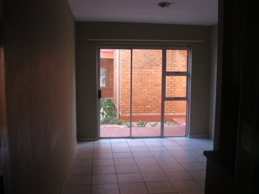 To Let 1 Bedroom Property for Rent in Riviera Gauteng