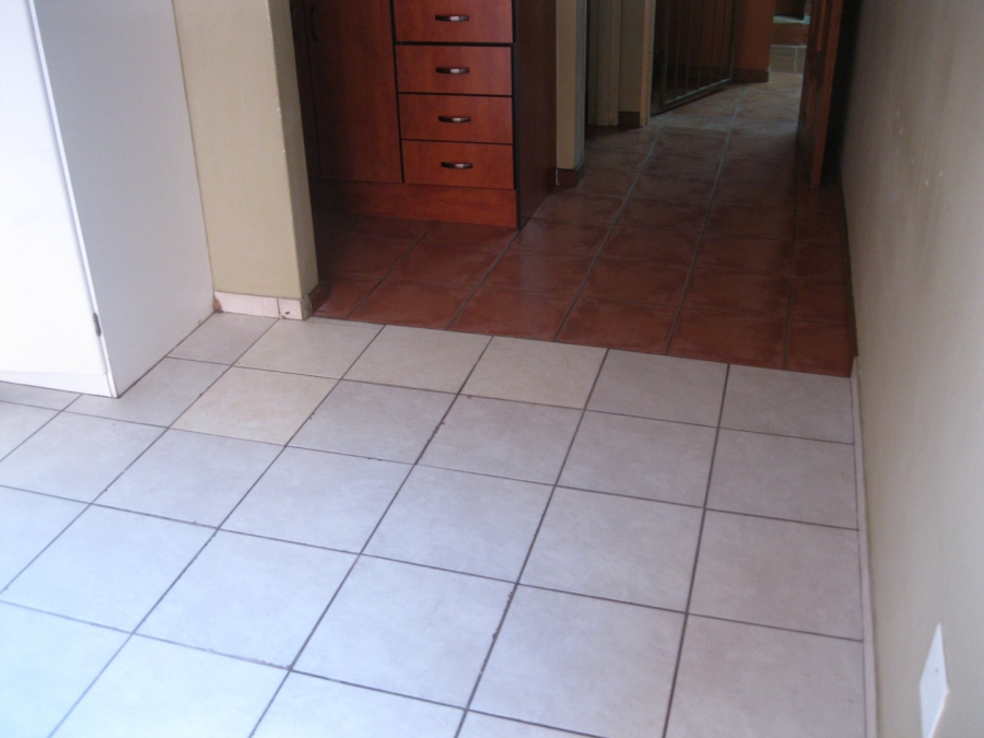 To Let 1 Bedroom Property for Rent in Riviera Gauteng