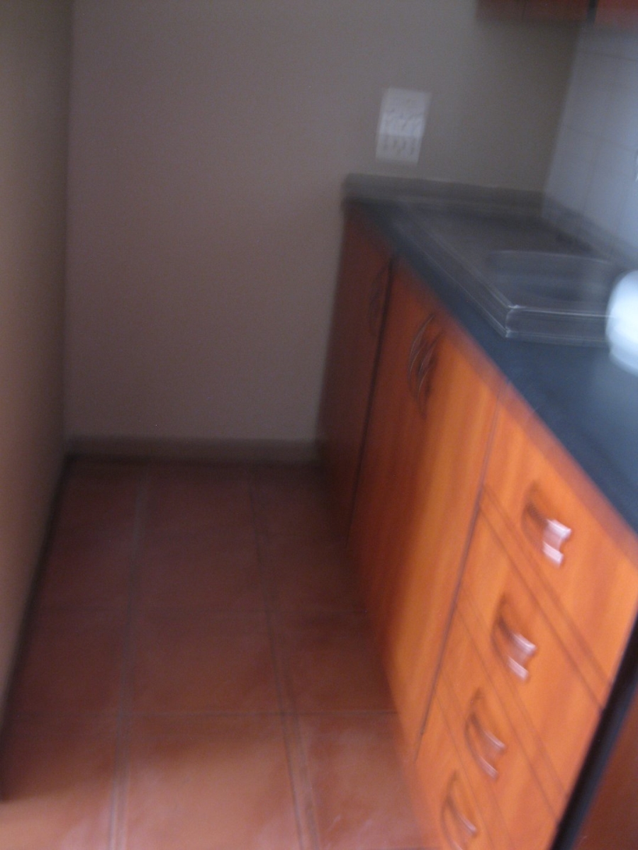 To Let 1 Bedroom Property for Rent in Riviera Gauteng