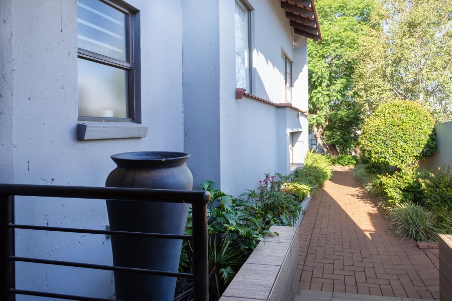 To Let 4 Bedroom Property for Rent in Northcliff Gauteng