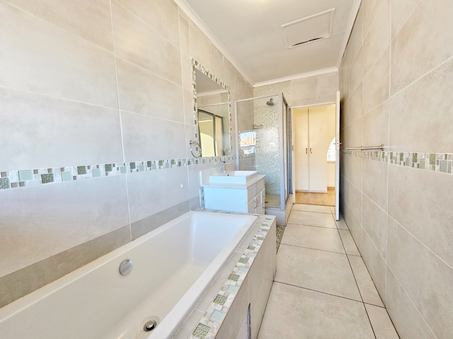 To Let 3 Bedroom Property for Rent in Randpark Ridge Gauteng