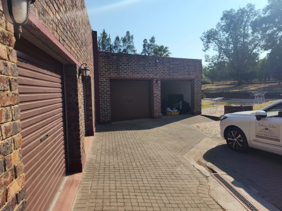 4 Bedroom Property for Sale in Glen Austin Gauteng