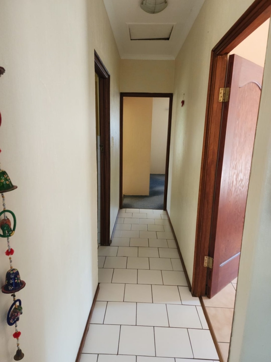 4 Bedroom Property for Sale in Glen Austin Gauteng