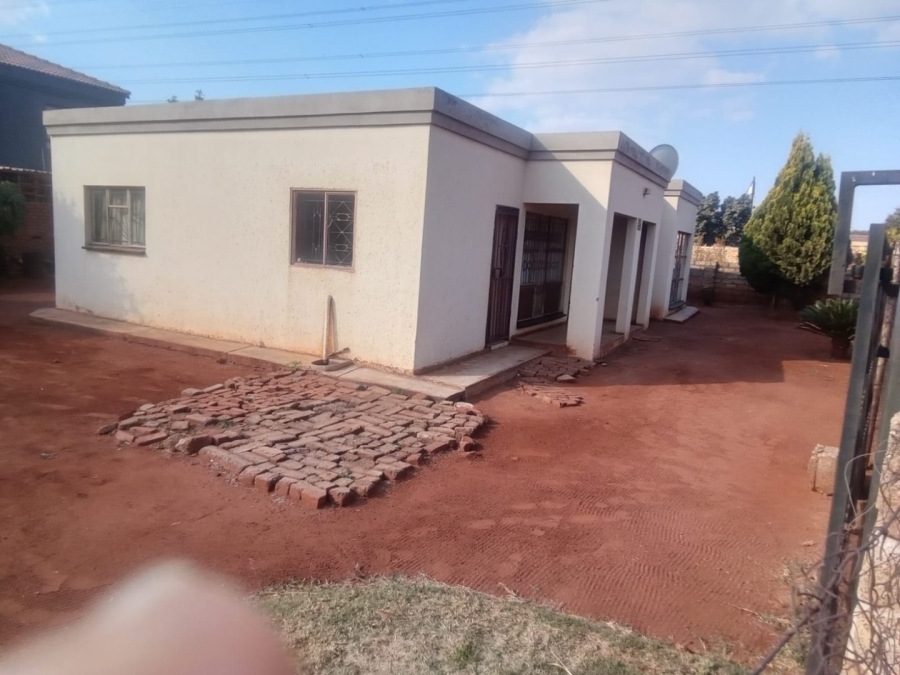 2 Bedroom Property for Sale in Soshanguve East Ext 4 Gauteng