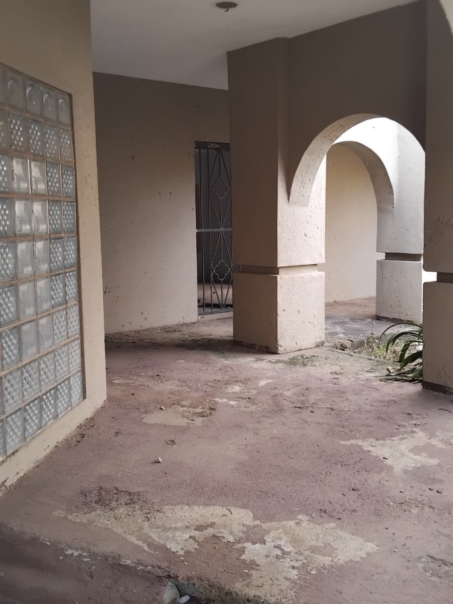 4 Bedroom Property for Sale in Soshanguve FF Gauteng