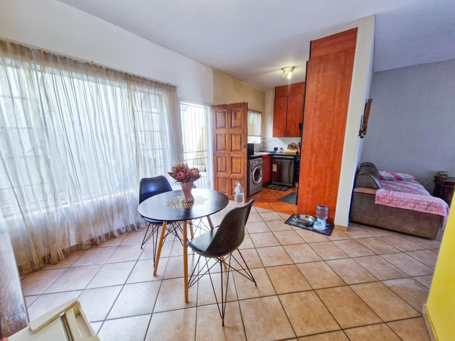 2 Bedroom Property for Sale in Willow Park Manor Gauteng