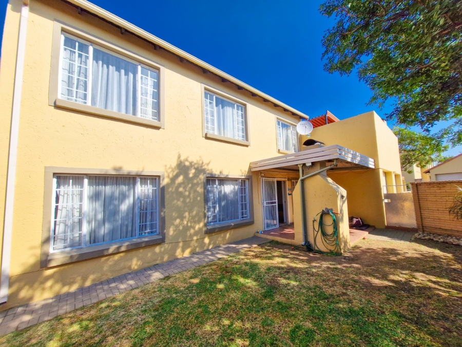 2 Bedroom Property for Sale in Willow Park Manor Gauteng