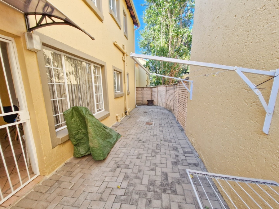 2 Bedroom Property for Sale in Willow Park Manor Gauteng