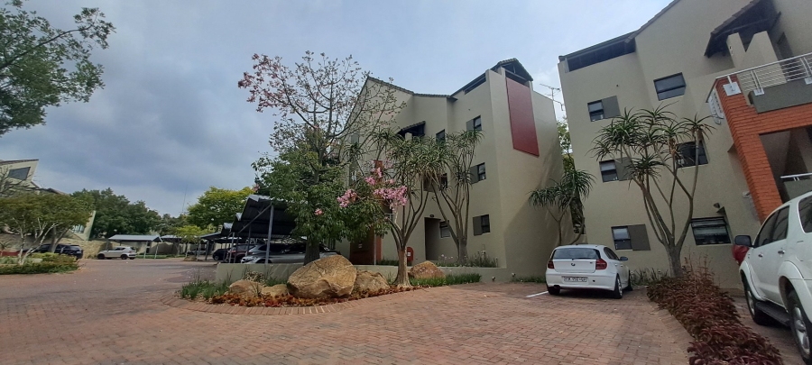 2 Bedroom Property for Sale in Pineslopes Gauteng