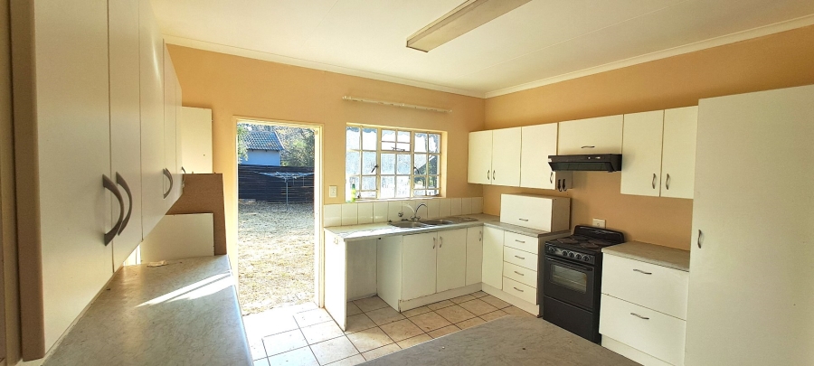 To Let 3 Bedroom Property for Rent in Glen Austin Gauteng