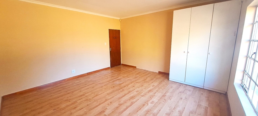 To Let 3 Bedroom Property for Rent in Glen Austin Gauteng