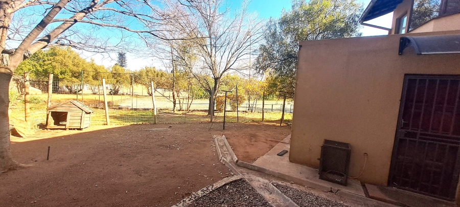 To Let 2 Bedroom Property for Rent in Glen Austin Gauteng