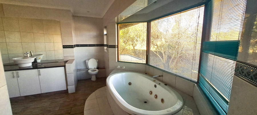 To Let 2 Bedroom Property for Rent in Glen Austin Gauteng