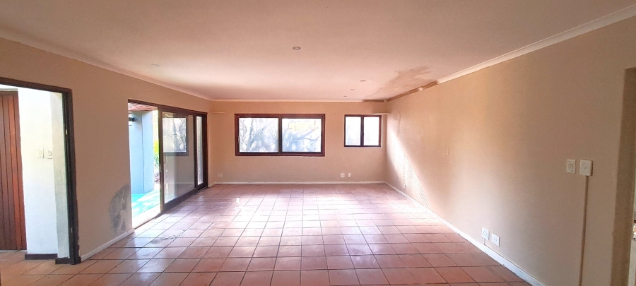 To Let 2 Bedroom Property for Rent in Glen Austin Gauteng