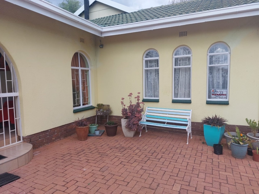 4 Bedroom Property for Sale in Westonaria Gauteng