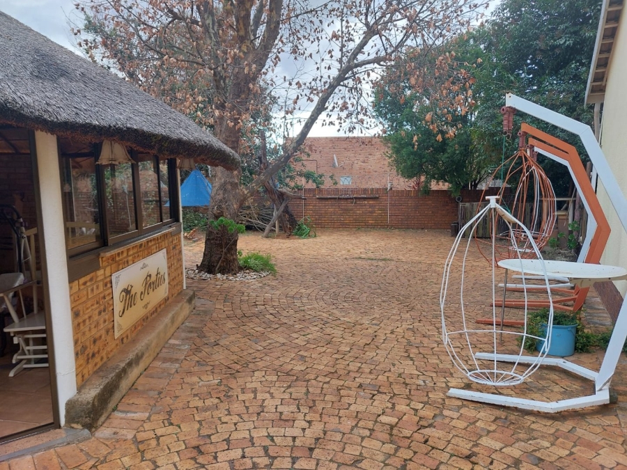 4 Bedroom Property for Sale in Westonaria Gauteng