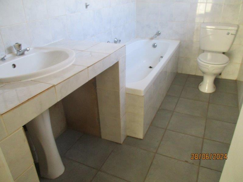 4 Bedroom Property for Sale in Suiderberg Gauteng