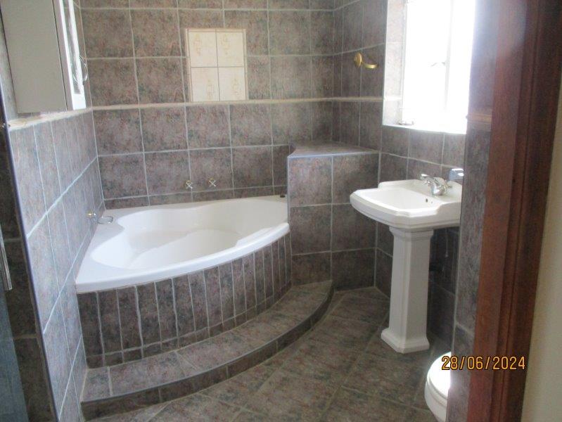 4 Bedroom Property for Sale in Suiderberg Gauteng