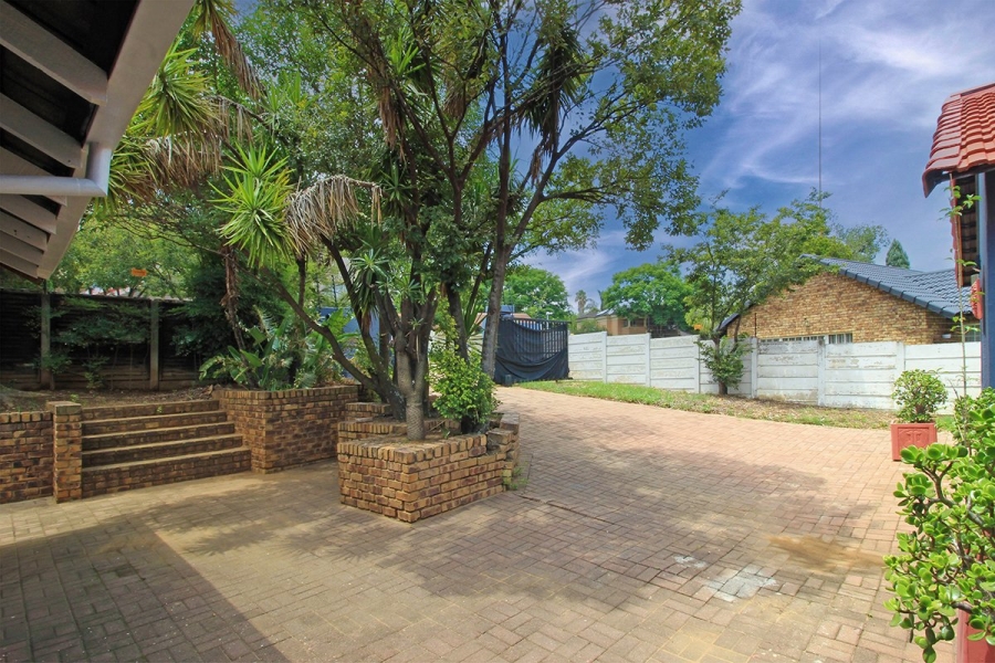 4 Bedroom Property for Sale in Halfway Gardens Gauteng