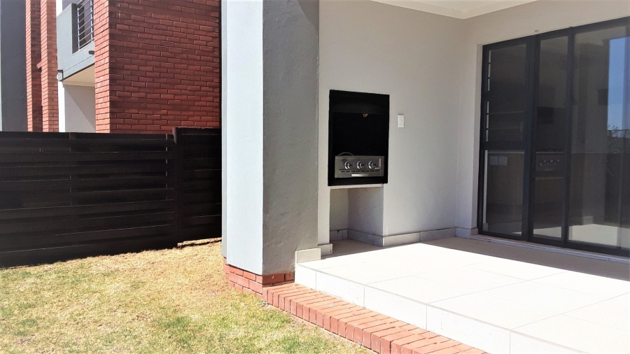 To Let 3 Bedroom Property for Rent in Glen Marais Gauteng