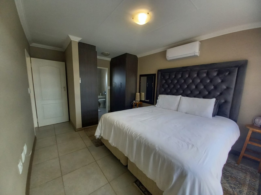 To Let 3 Bedroom Property for Rent in Amberfield Gauteng