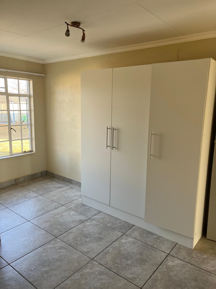To Let 3 Bedroom Property for Rent in Cilvale AH Gauteng