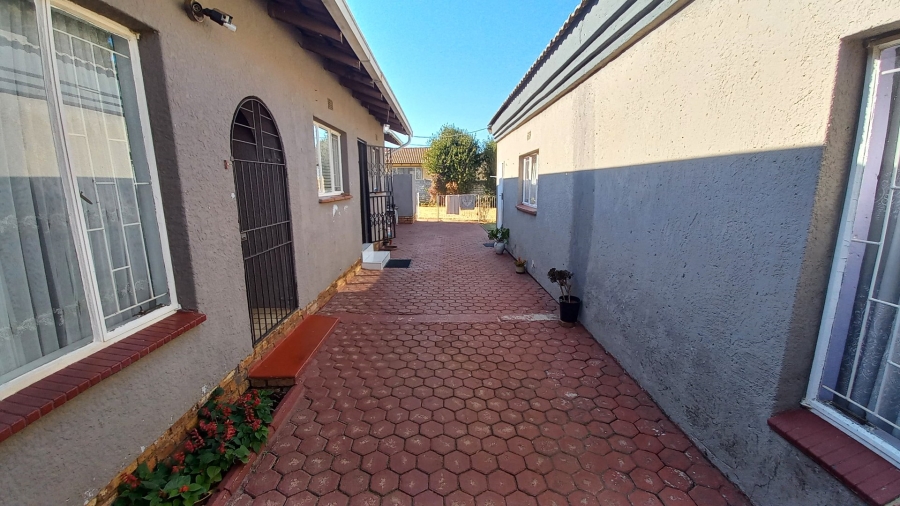 3 Bedroom Property for Sale in Witpoortjie Gauteng