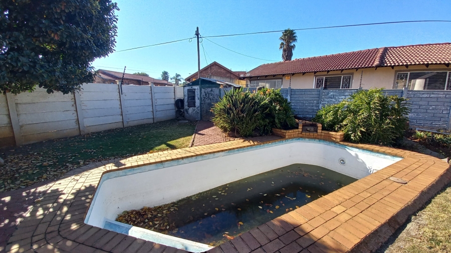 3 Bedroom Property for Sale in Witpoortjie Gauteng